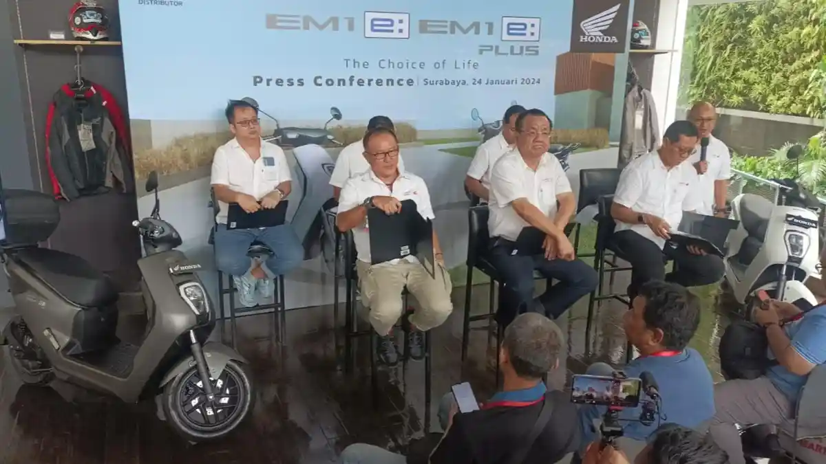 Inilah Tampilan Motor Elektrifikasi EM1 e: dan EM1 e: PLUS, Cocok Dipakai Harian, Ramah Lingkungan