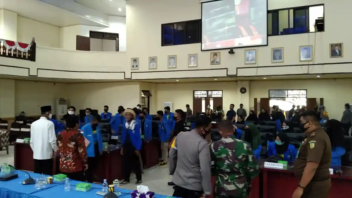 Tolak Omnibus law, DPC PMII Martapura Temui Pimpinan DPRD Banjar