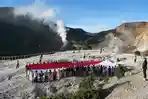 peserta-WAC-2026-mengibarkan-Bendera-Merah-Putih.jpg