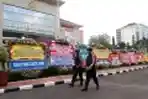 Karangan Bunga Untuk Mabes Polri