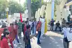 Massa-Aksi-Regio-Timur-Pancasila-Tidak-Perlu-Dirayakan-Tetapi-Harusnya-Diwujudkan.jpg