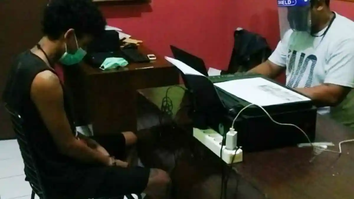 Emosi Ibunya Menangis, Dini Hari Pemuda di Banyumas Ini Bawa Golok ke Rumah Korban, Membacoknya