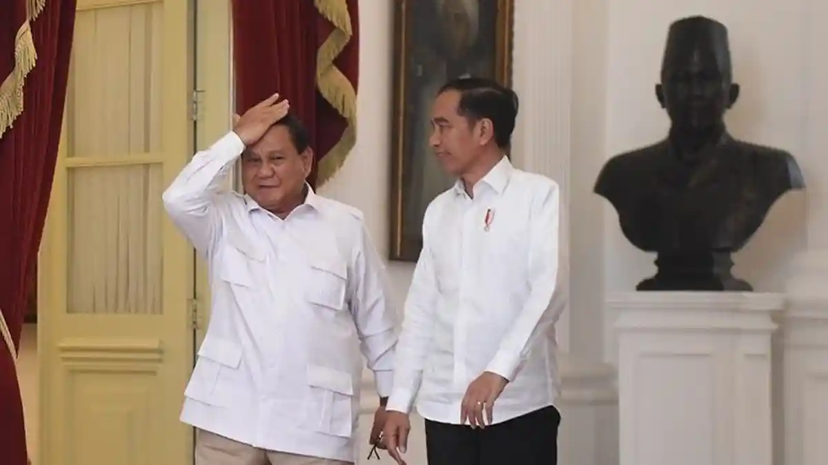 Munculnya Prabowo Temui Jokowi Mengejutkan, Pakai Baju Putih Seperti Mahfud MD dan Nadiem Makarim