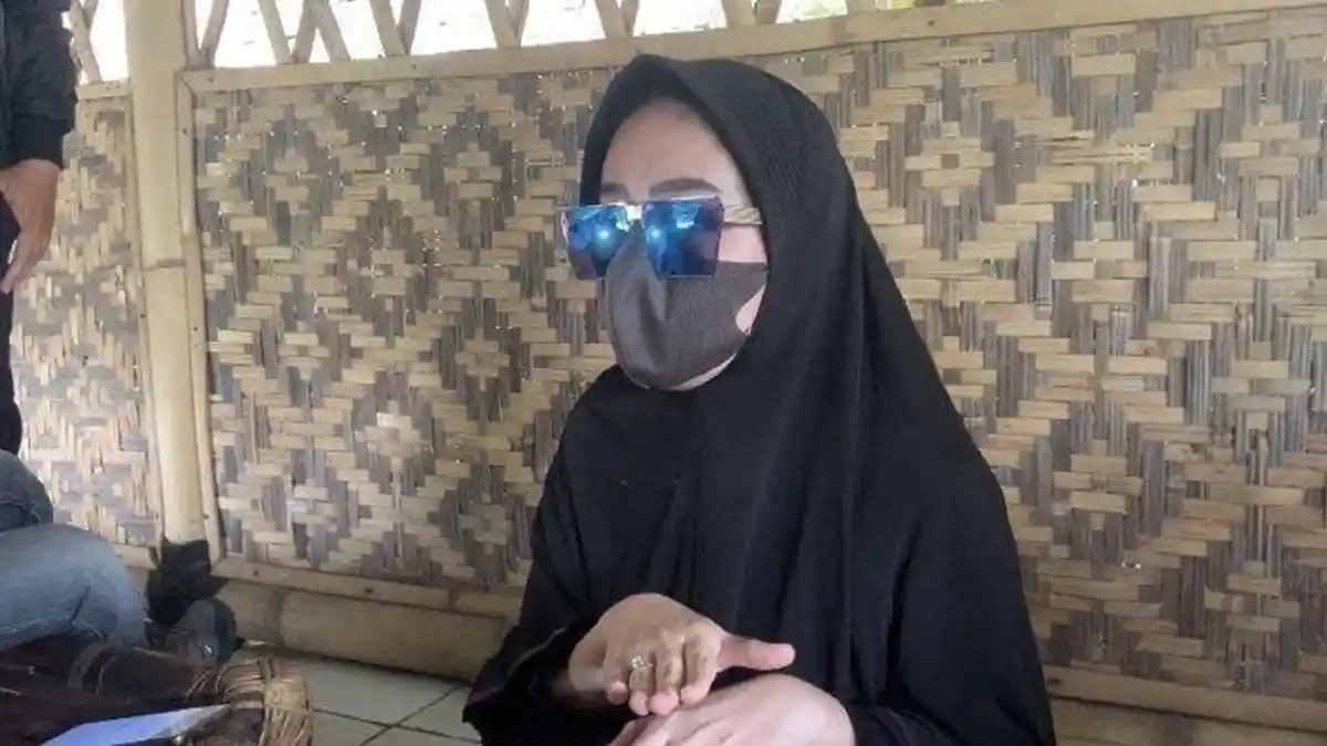 Sosok Nur, Wanita Rupawan Selingkungan Kompol D, Blasteran Australia Sunda, Status Janda 1 Anak