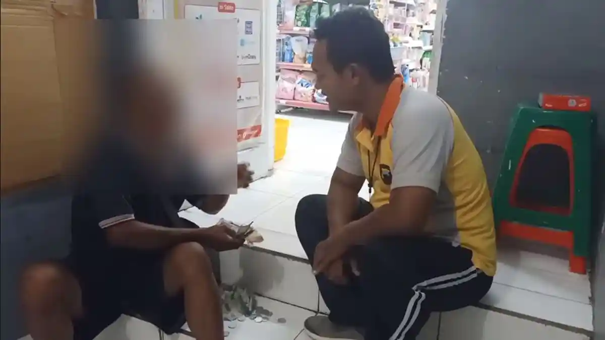Penjual Es Curi Susu Formula di Minimarket, Polisi yang Memergoki Lihat Kenyataan Pilu Anak Bayinya