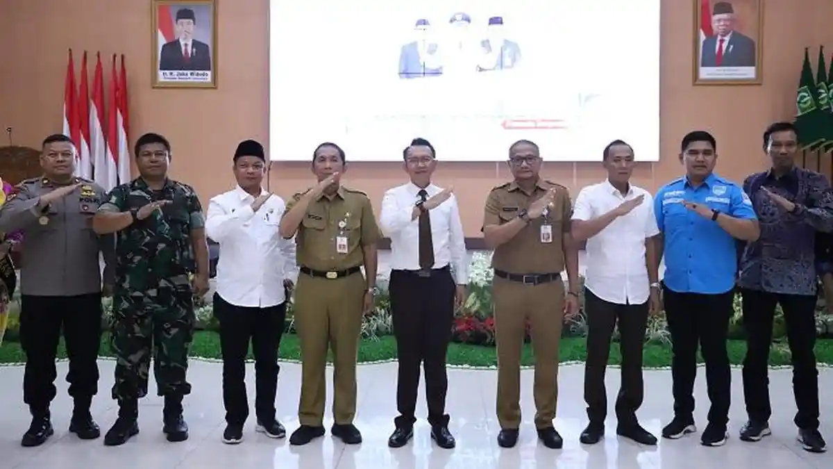Pj Bupati Bekasi Luncurkan Program Beasisiwa Kuliah, Segini Besarannya dan Cara Pendaftarannya