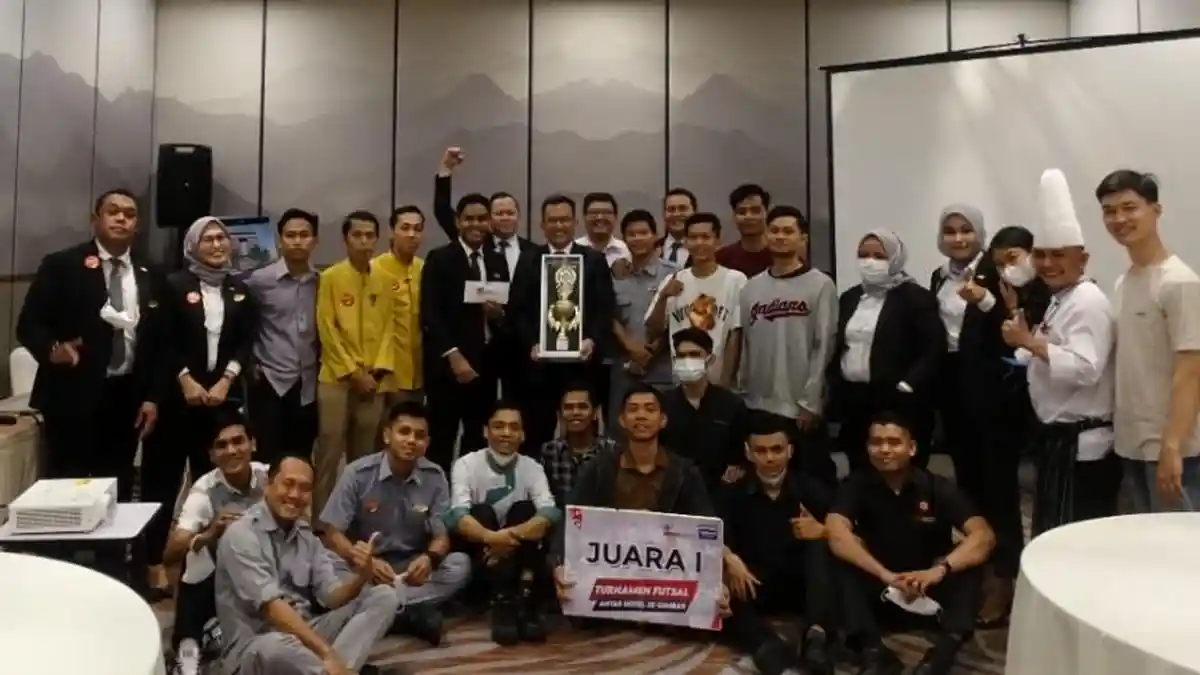 Combo Hotel Santika Premiere Padang dan Amaris Hotel Padang Raih Juara 1 Turnamen Futsal Antar Hotel