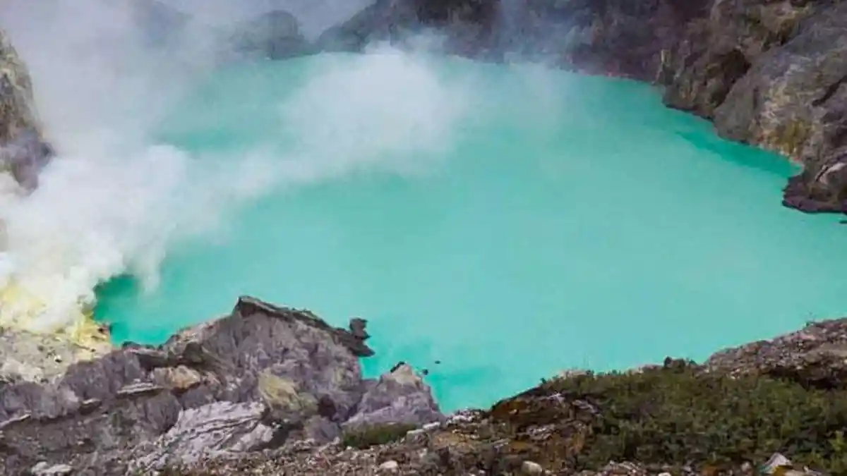 Status Gunung Ijen Naik Jadi Waspada! Pengunjung Dilarang Mendekat ke Kawah