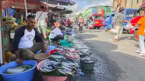 Dika-penjual-ikan.jpg