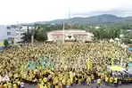 Ribuan-warga-Soppeng-mengikuti-jalan-sehat-dalam-rangka-memeriahkan-HUT-ke-58-Partai-Golkar.jpg