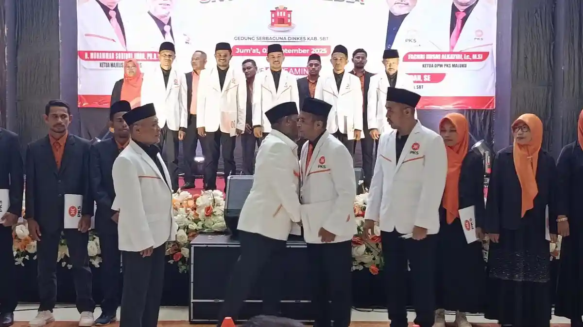 Husin Rumadan Kembali Pimpin PKS SBT, Pengurus Baru Resmi Dikukuhkan