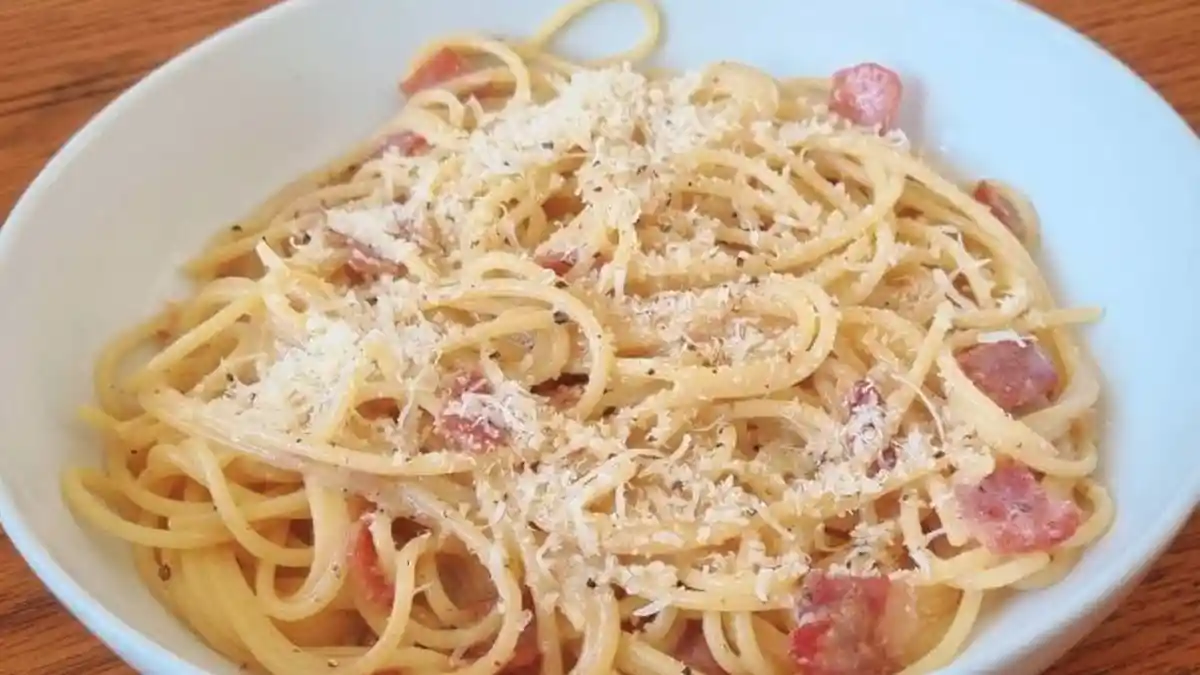 Resep Spaghetti Carbonara yang Super Creamy, Cukup Susu Cair dan Keju