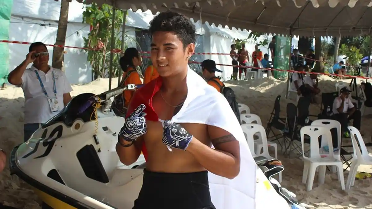 Jet Ski Sumbang 1 emas 1 Perak