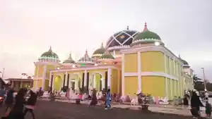 Suasana-ibadah-malam-Nisfu-Syakban-di-Masjid-Nurul-Anwar-Marabahan-Batola-kalsel-Selasa-07032023.jpg