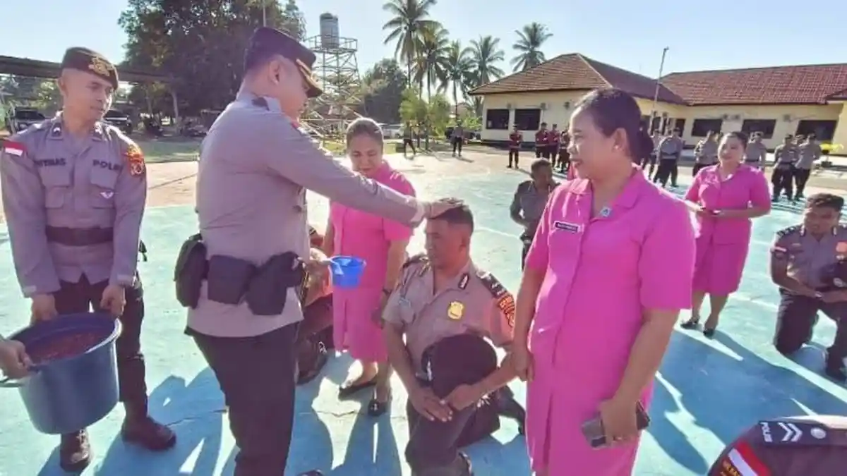 22 Personel Polres Malaka Naik Pangkat Jelang Hari Bhayangkara ke-80 - Pos-kupang.com