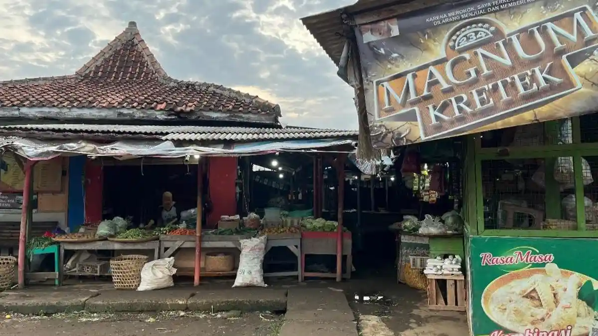 Pedagang Dipaksa Sabar karena Proyek Pembangunan Pasar Kroya Cilacap Mandek