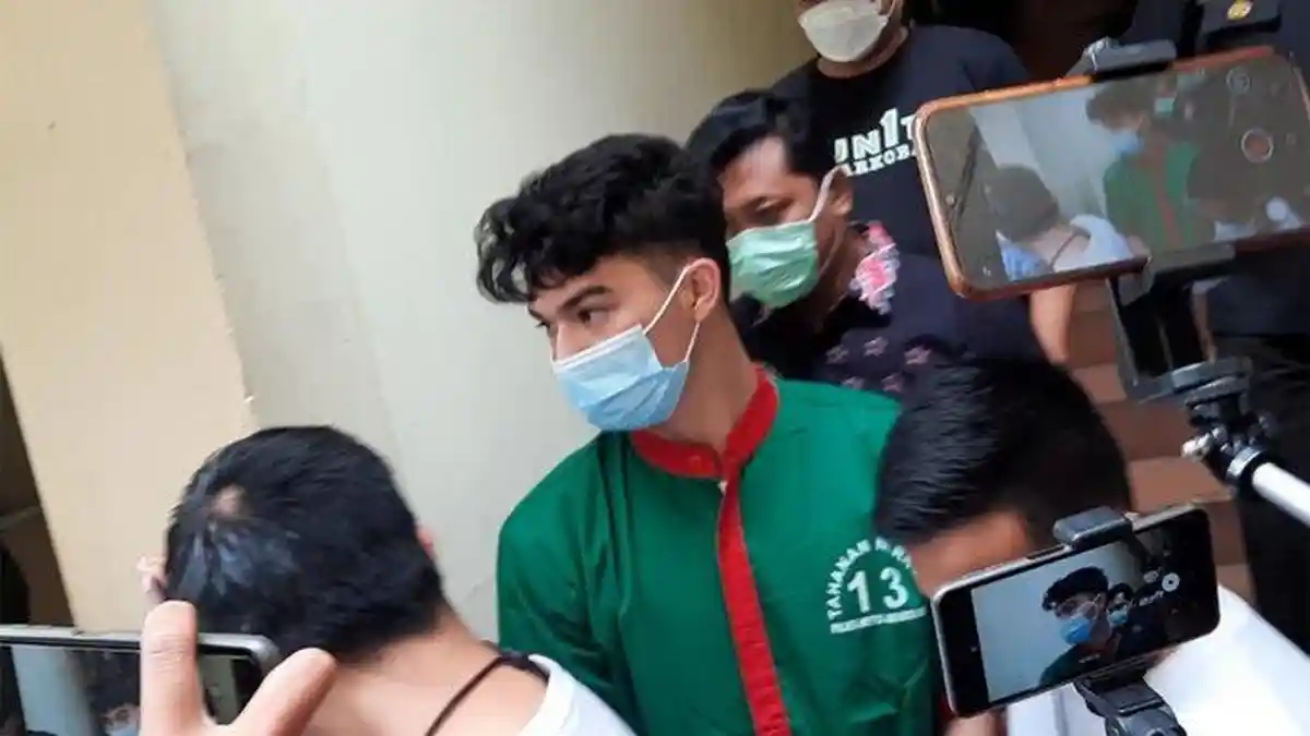 AKTOR Tampan Ini Ternyata Tak Hanya Icip Ganja, Pernah Coba Tembakau Gorilla Setelah Lulus SMA