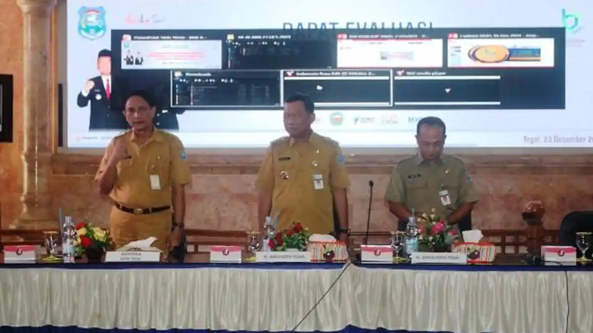 Rapat Evaluasi Stunting, Agus Dwi Tekan OPD Guna Optimalkan Program Bapak Asuh