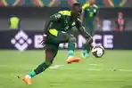 Sadio-mane-bawa-senegal-lolos-8.jpg