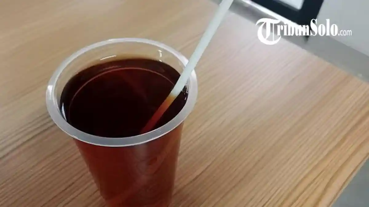 BREAKING NEWS : Kimia Berbahaya Ditemukan di Minuman Teh Pasutri Klaten yang Tewas Berpelukan