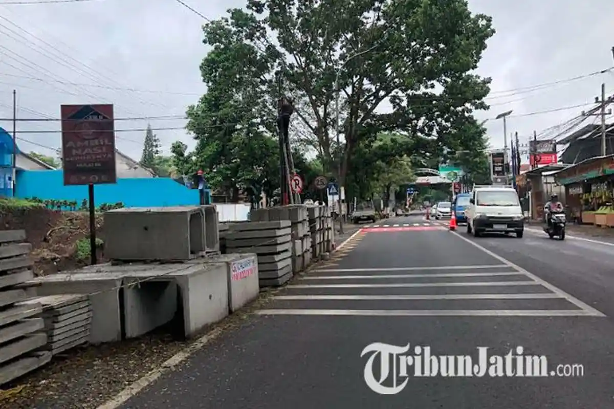 Jalan Ir Soekarno Depan SMPN 3 Beji Batu akan Ditutup Saat Pemasangan Box Culvert, Catat Tanggalnya