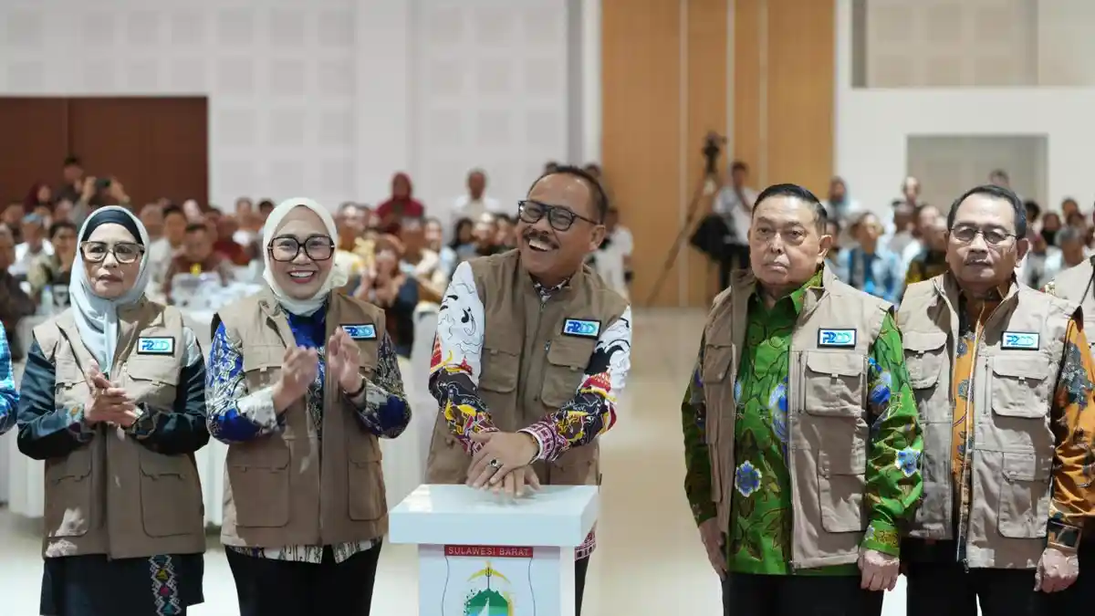 Optimalkan PAD, Gubernur SDK Akan Tertibkan Plat Kendaraan yang Beroperasi di Sulbar