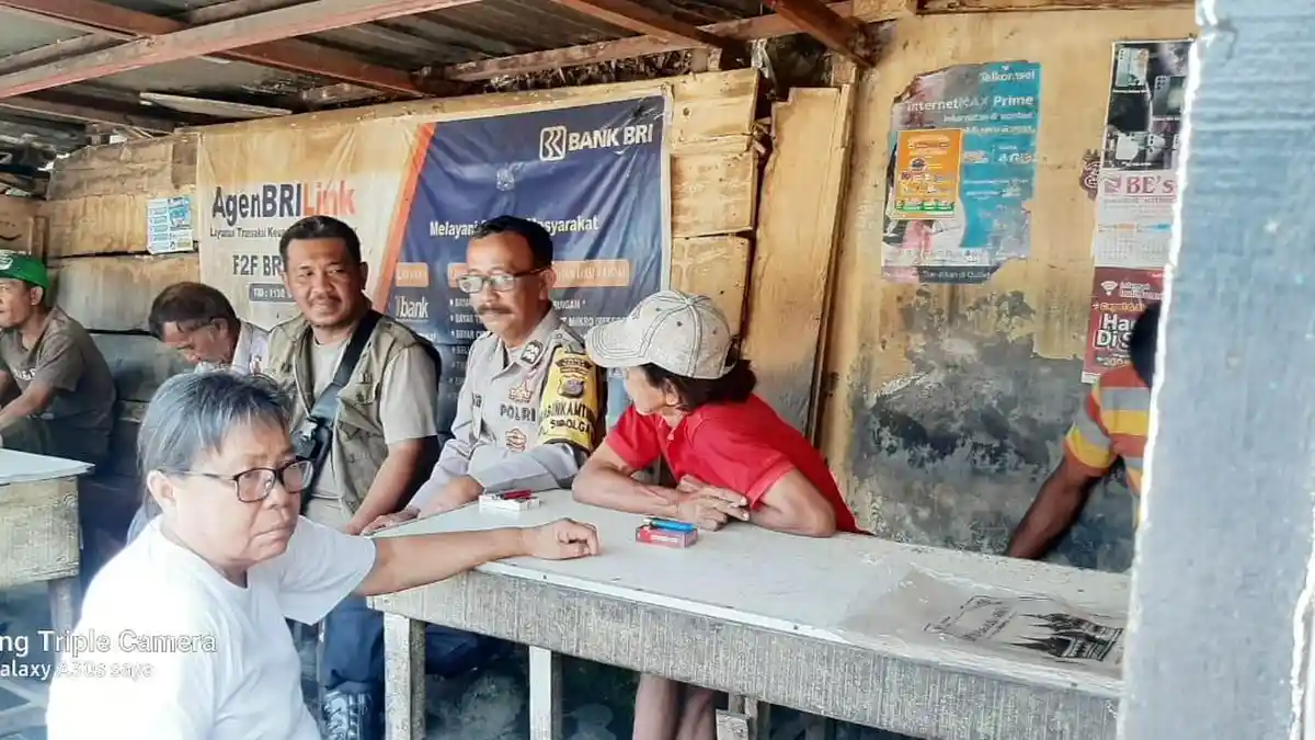 Bhabinkamtibmas Polres Sibolga Sambangi Tokoh Masyarakat, Sampaikan Pesan Kamtibmas 