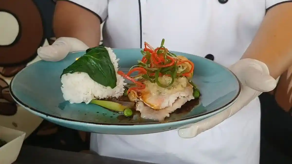 Aston Inn Pandanaran Semarang Kembali Hadirkan Menu Baru Poached Snapper Ginger Garlic