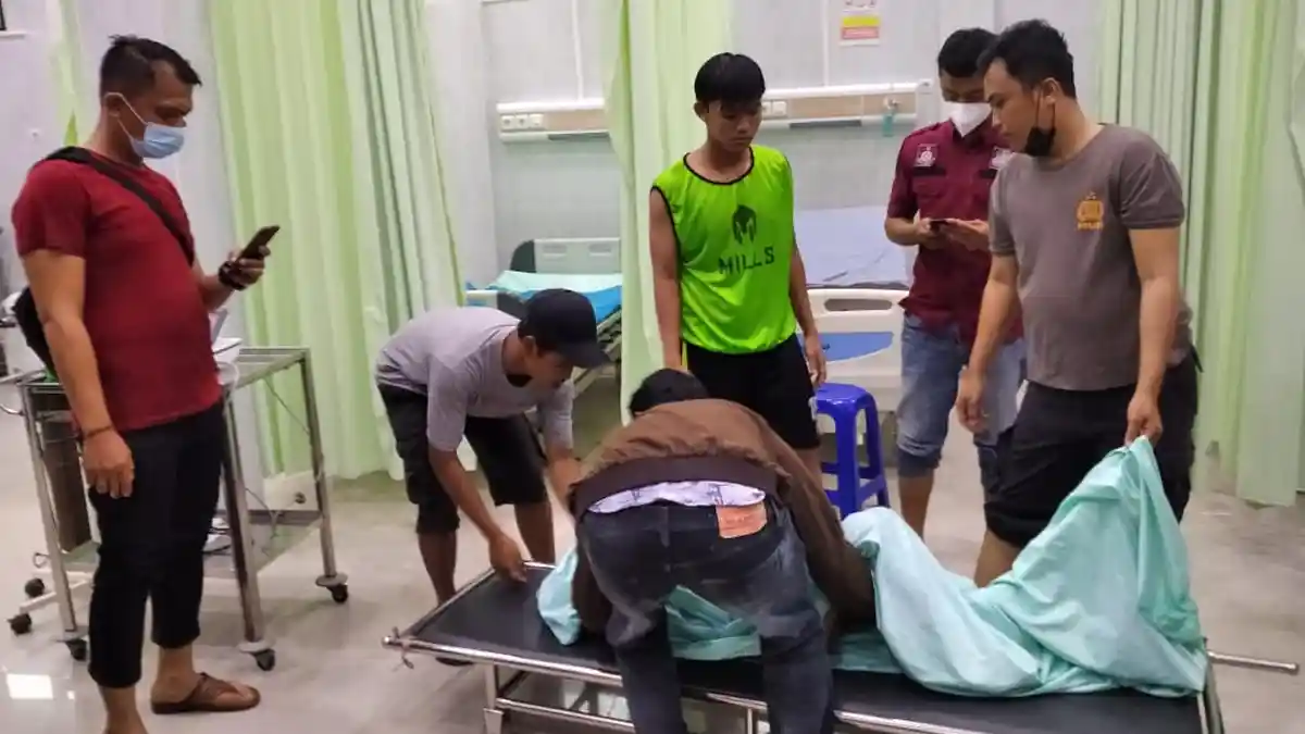 Anwar Sadat Tenggelam Saat Bermain Air Banjir Rob di Kuala Tungkal