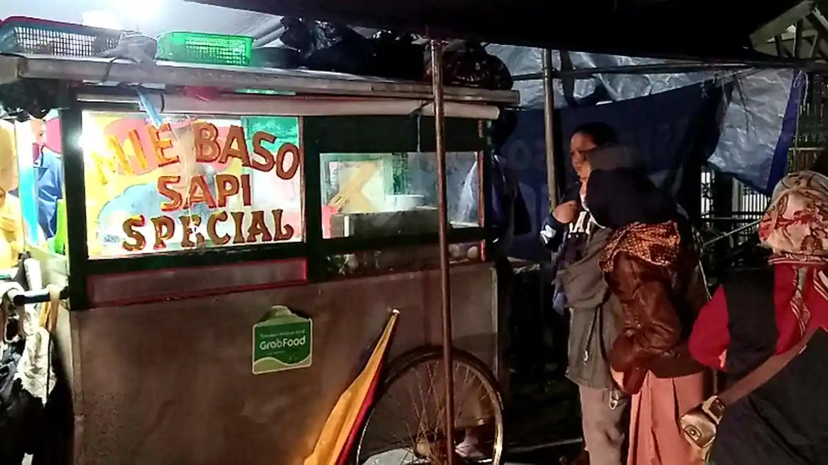 Kedai Mie Bakso Solo Raos Pak Pardi Tiap Hari Selalu Ramai Pengunjung, Pernah Didatangi Youtuber