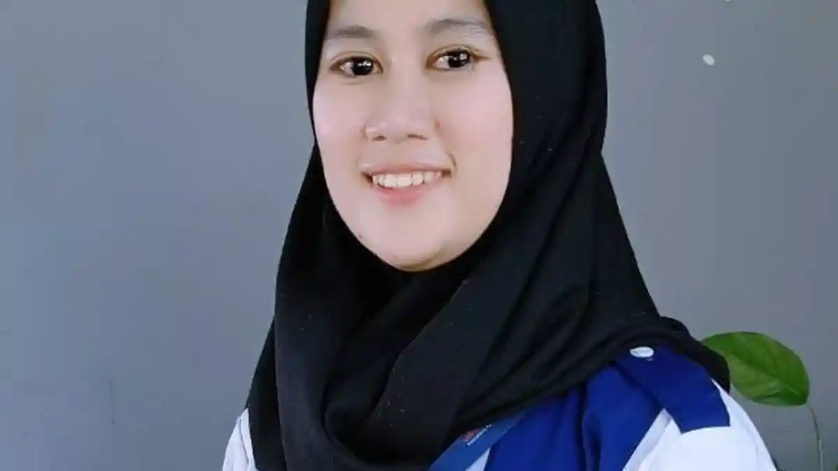 Kenalkan Dinda, Mahasiswi Cantik Unismuh Peraih Beasiswa Bank Indonesia