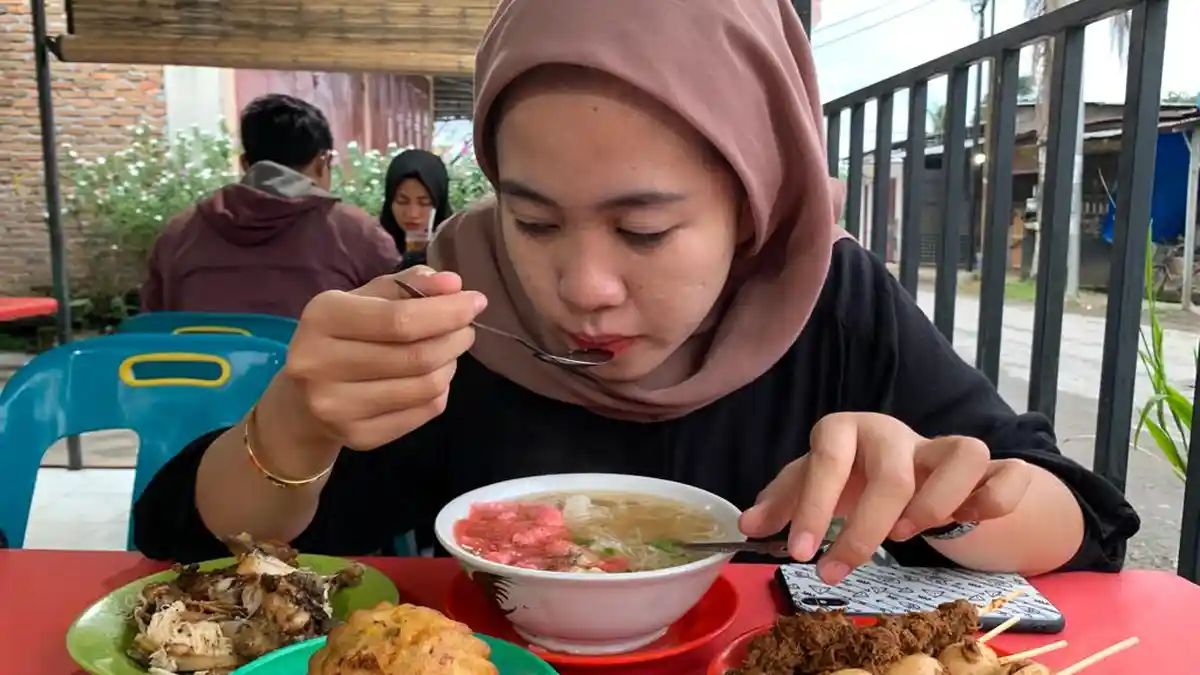 WAJIB DICOBA, Mie Sop Kampung Lapangan Tembak, Kuliner Medan yang Tawarkan Citarasa Kuah Segar