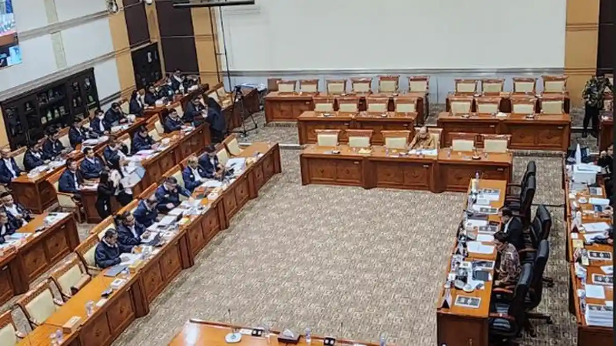 Raker dengan BNPT, Legislator Gerindra Usul Eks Jubir FPI Munarman Jadi Duta Deradikalisasi