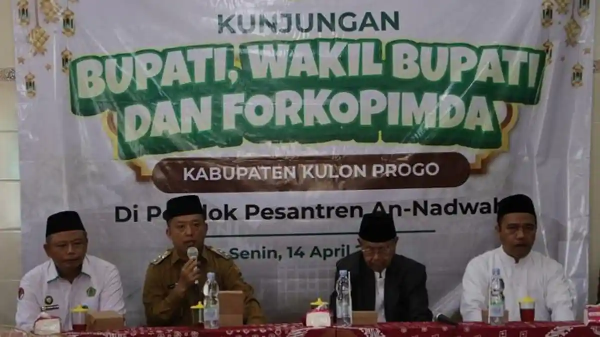 Wabup Kulon Progo Kunjungi Sejumlah Ponpes, Rayakan Idulfitri Bersama Para Santri