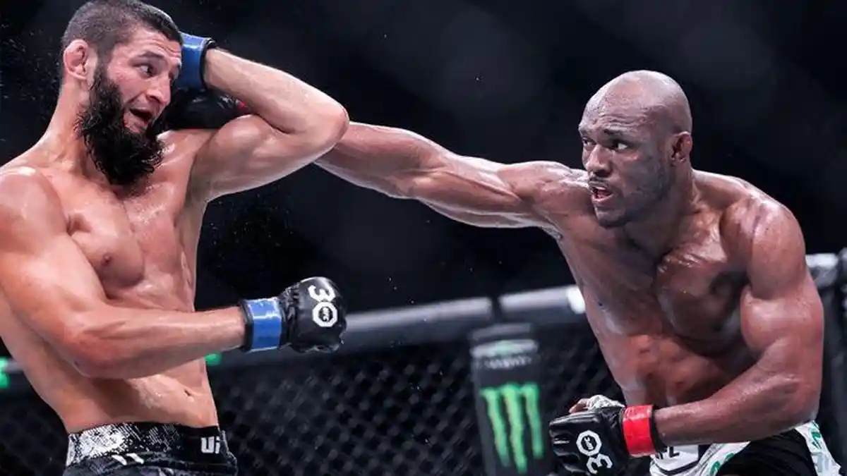 Hasil UFC 294: Khamzat Chimaev Tumbangkan Kamaru Usman, Serigala Nyaris Dapat Mimpi Buruk
