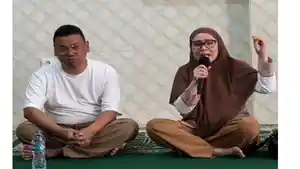 Astrid-Khairunisha-tak-kuasa-menahan-tangisnya.jpg