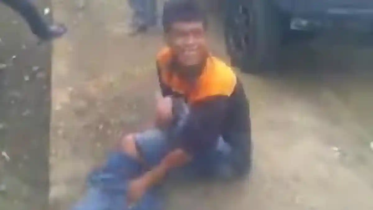 VIDEO - Kocak, Aksi Tipu Daya Pengemis Berkaki Buntung Tertangkap Warga