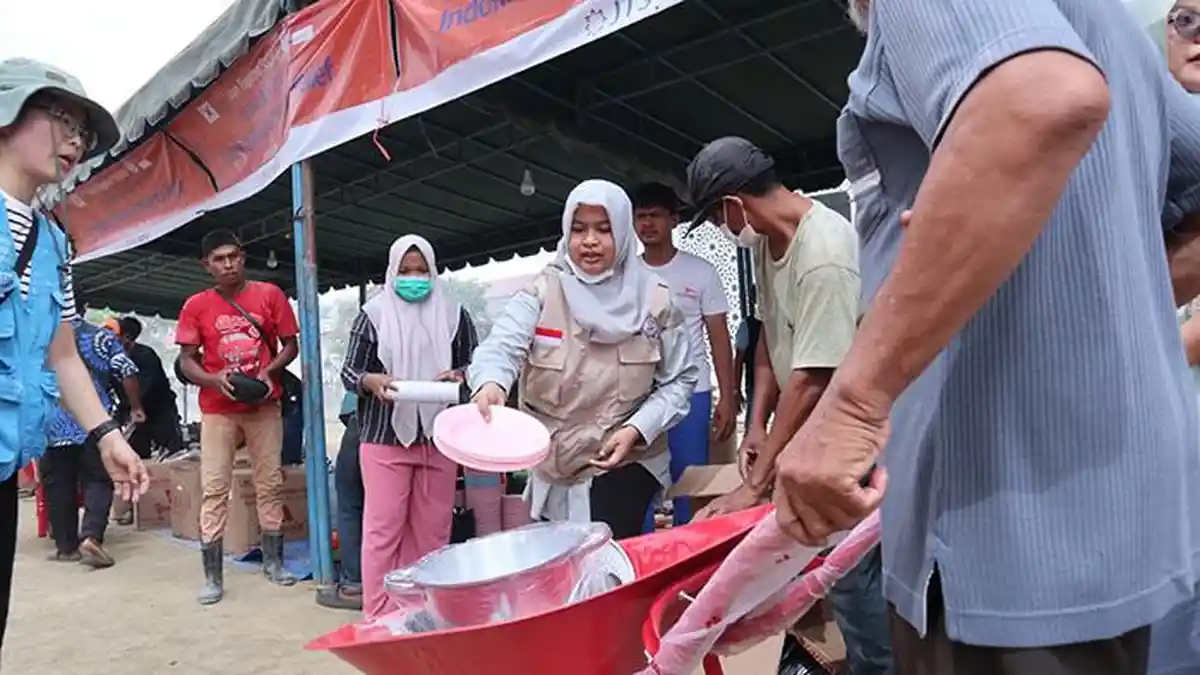 Proses Pemulihan Pascabanjir, FDP-JTS Bantu Alat Kebersihan di Bireuen dan Pijay
