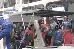 Tim-SAR-gabungan-Gilimanuk-saat-melakukan-evakuasi-penumpang-485.jpg