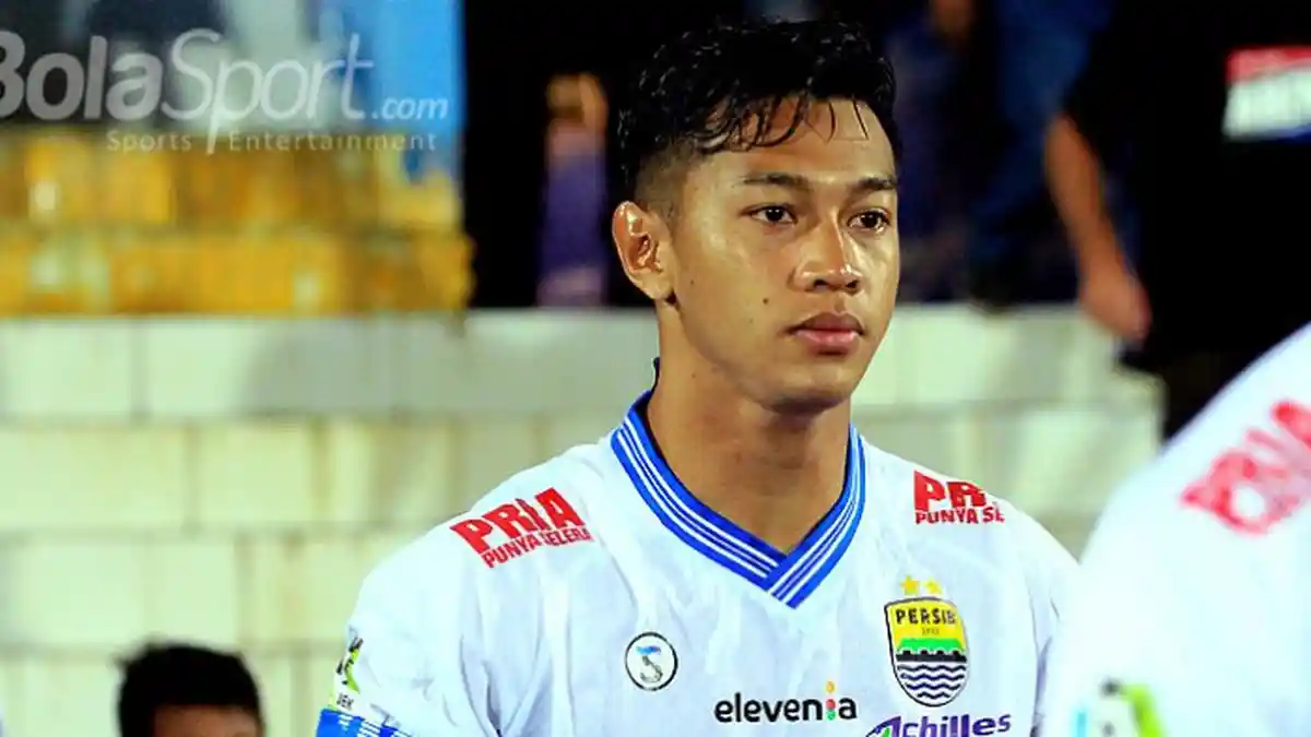 Respons Mengejutkan dari Bek Muda Persib yang Posisinya Tergusur Victor Igbonefo