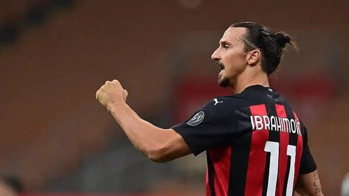 Zlatan Ibrahimovic Penyerang AC Milan Positif Covid-19