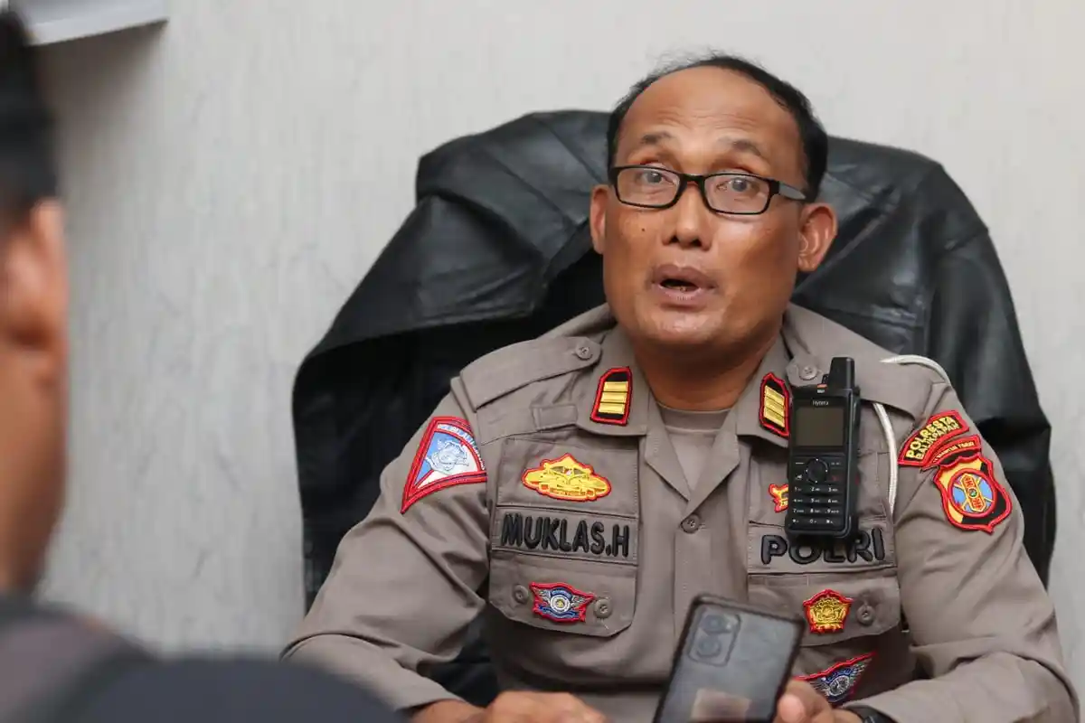 Kronologi Truk Fuso Terbalik di Balikpapan, Diduga Overload dan KIR Kadaluarsa