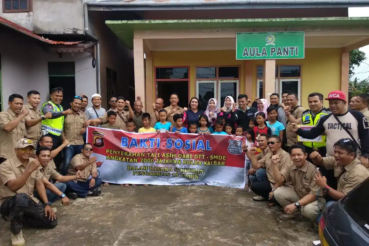 Alumni DTT-SMDE 2000 Polda Kalbar Sambangi Panti Asuhan, Rasa Syukur 18 Tahun Mengabdi