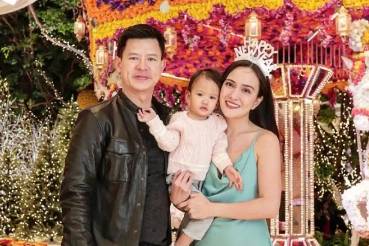 Sudah Dirayu, Claire Herbowo Tetap Manyun saat Rayakan Tahun Baru 2022, Shandy Aulia: Tak Mempan