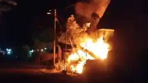 Gudang-bengkel-alat-berat-di-Desa-Jalen-Kecamatan-Balong.jpg