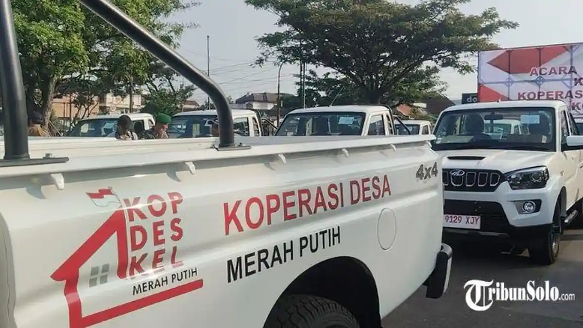 30 Mobil Operasional KDMP Diserahkan di Karanganyar, Bupati Ingatkan Soal Penggunaan dan Perawatan
