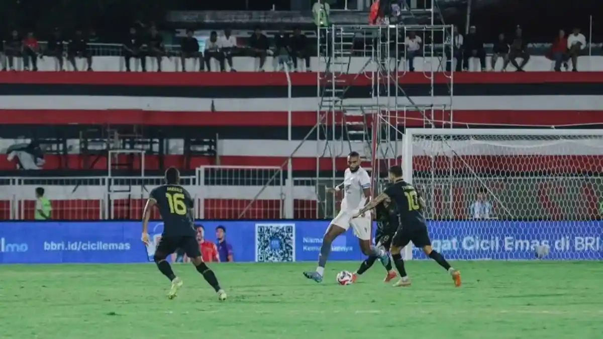 Pertandingan Sampai 103 Menit, PSM Tahan Imbang 3-3 Tuan Rumah Malut United
