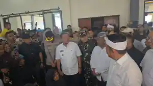 Gubernur-Jawa-Barat-Dedi-Mulyadi-Kanan-Dandim-Majalengka-Fahmi.jpg