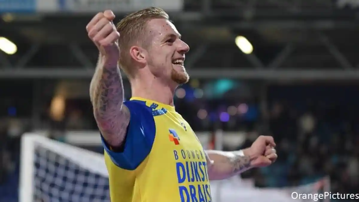Prediksi Line Persib Bandung Setelah Kehadiran Kevin van Kippersluis, Nick Kuipers, dan Omid Nazari