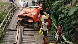 jembatan-ambruk-fgvhnj.jpg